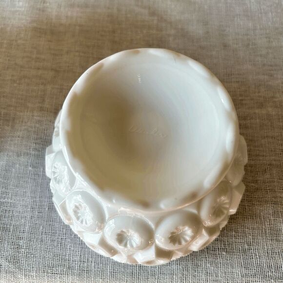 L.E. Smith Moon & Star Fairy Lamp – Milk Glass – Weishar Glass USA - Picture 10 of 10